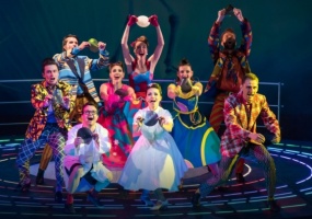 1 октября на сцене театра «Глобус» пройдет показ мюзикла «Винил»